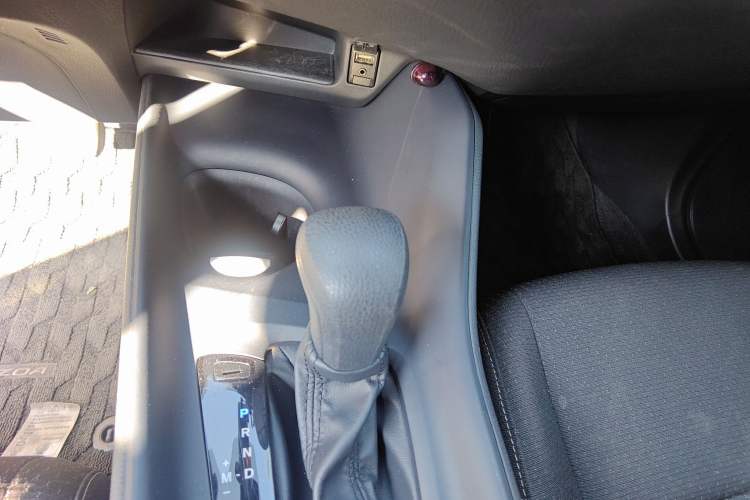 Used Toyota IZOA 2020 2.0L Yidong Edition Gear Lever