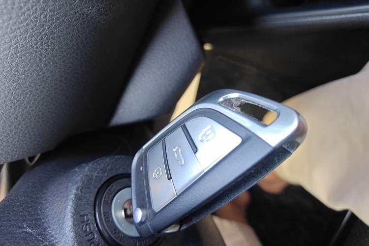 Used Toyota IZOA 2020 2.0L Yidong Edition Interior 1