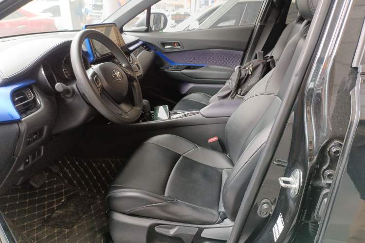 Used Toyota IZOA 2020 2.0L Enjoy Edition Left Front Seat