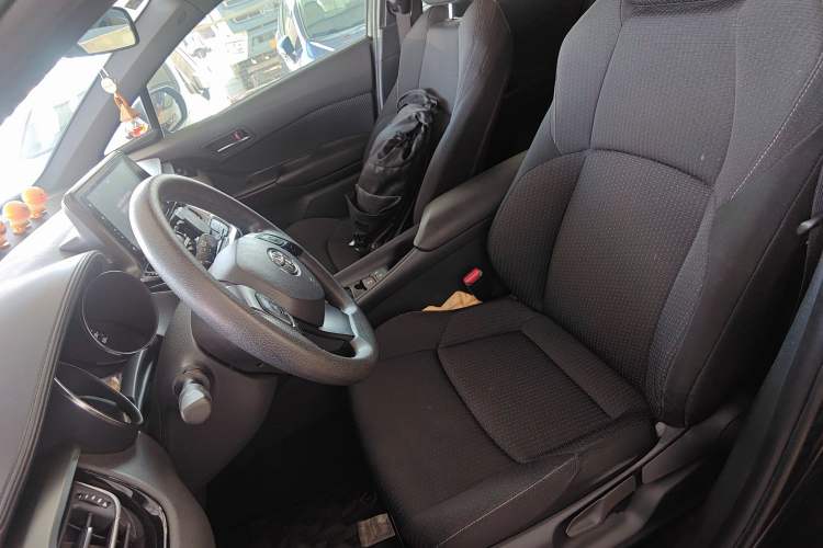 Used Toyota IZOA 2020 2.0L Yidong Edition Left Front Seat