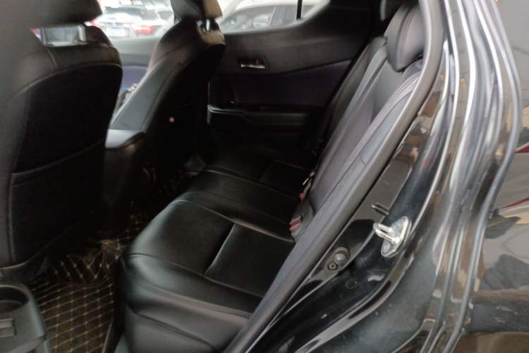 Used Toyota IZOA 2020 2.0L Enjoy Edition Left Rear Seat