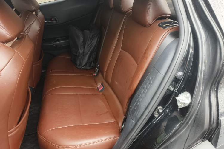 Used Toyota IZOA 2020 2.0L Yichi Version Left Rear Seat