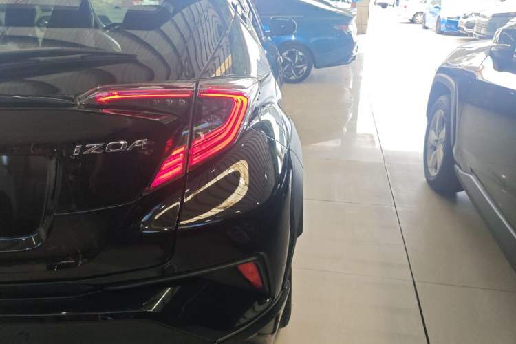 Used Toyota IZOA 2020 2.0L Yichi Version Right Rear Taillight