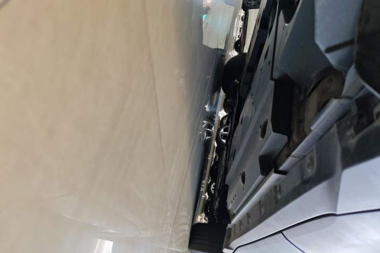 Used Toyota IZOA 2020 2.0L Yichi Version Right Side Sill