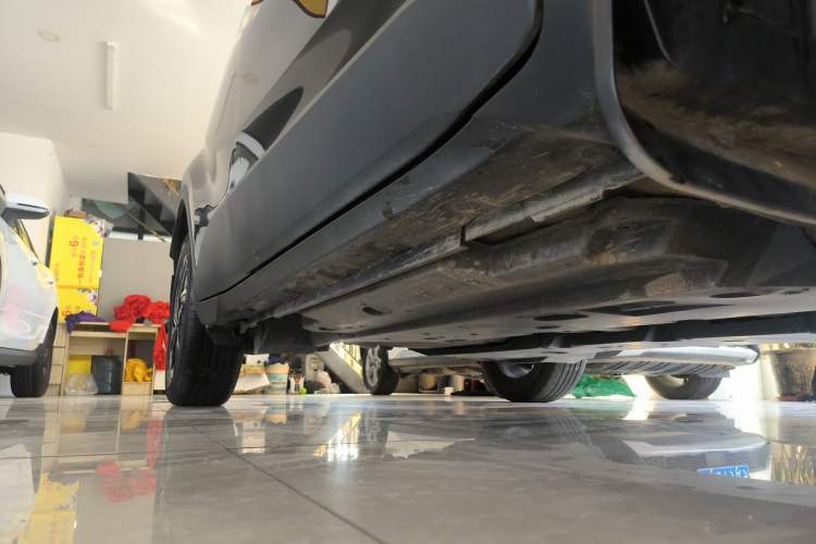 Used Toyota IZOA 2020 2.0L Enjoy Edition Right Side Sill