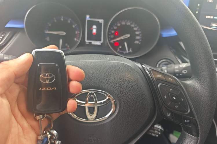 Used Toyota IZOA 2020 2.0L Enjoy Edition Vehicle Key