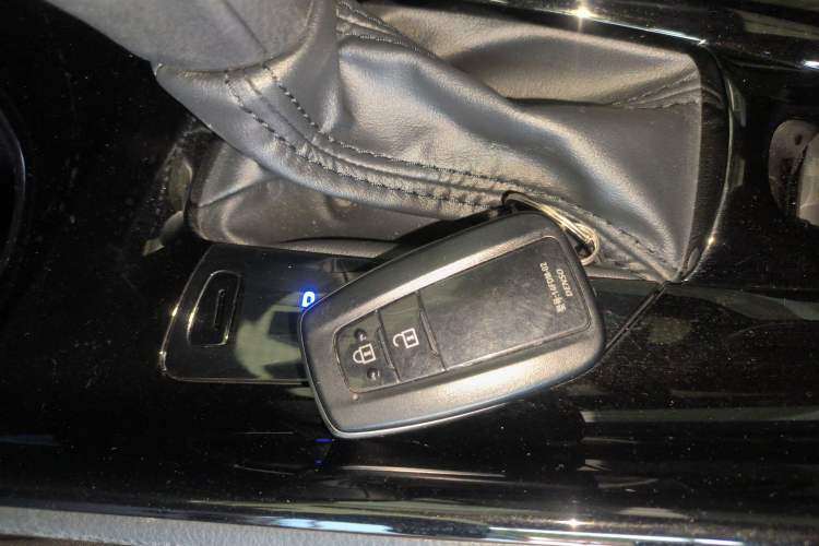 Used Toyota IZOA 2020 2.0L Enjoy Edition Vehicle Key
