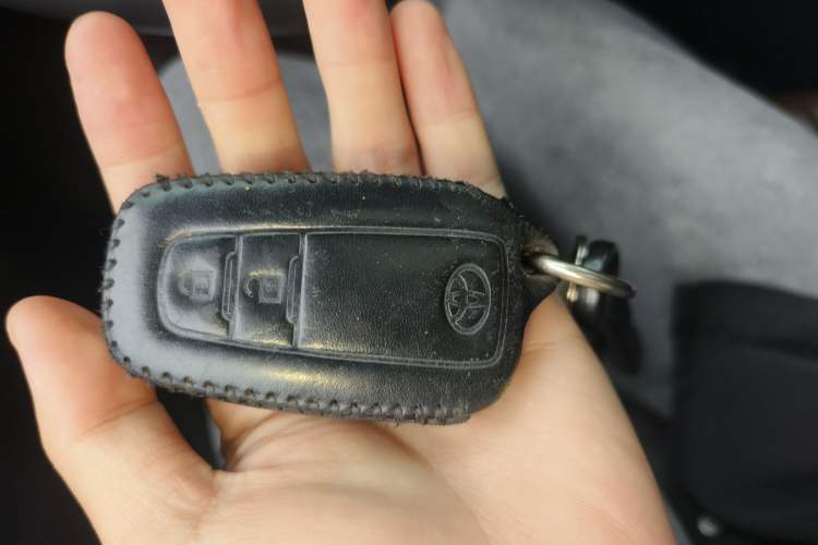 Used Toyota IZOA 2020 2.0L Yichi Version Vehicle Key