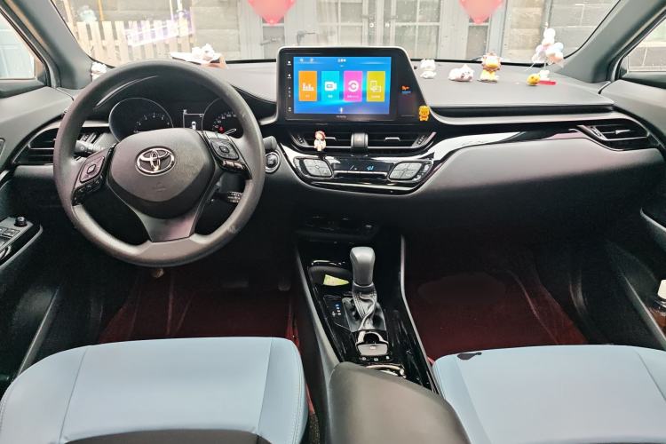 Used Toyota IZOA 2020 2.0L Yi Xiang CARE Center Console