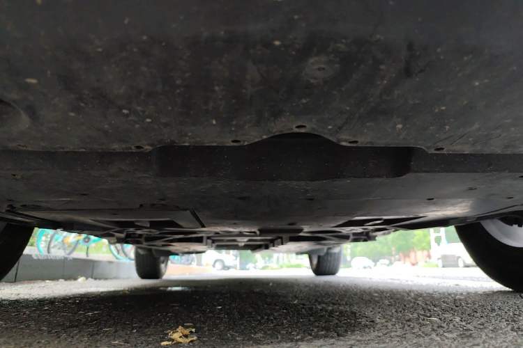 Used Toyota IZOA 2020 2.0L Yichi Version Chassis Front