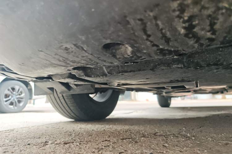 Used Toyota IZOA 2020 2.0L Yi Xiang CARE Chassis Front Right