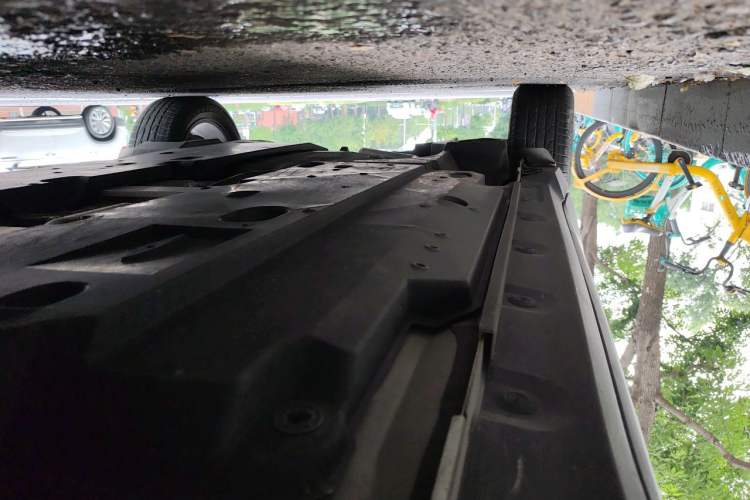 Used Toyota IZOA 2020 2.0L Yichi Version Chassis Front Right