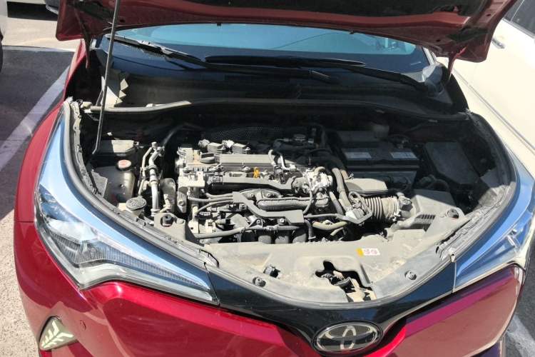 Used Toyota IZOA 2020 2.0L Yichi Version Engine Bay
