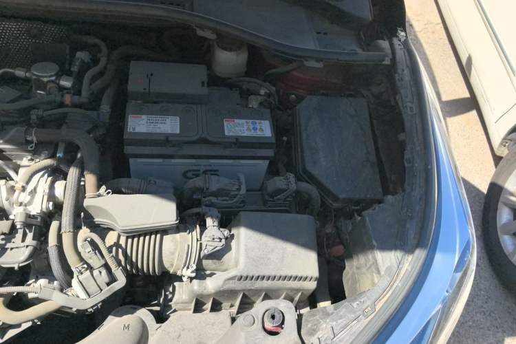 Used Toyota IZOA 2020 2.0L Yichi Version Engine Bay Left