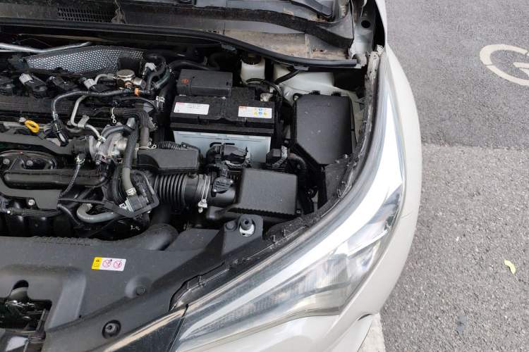 Used Toyota IZOA 2020 2.0L Yichi Version Engine Bay Left