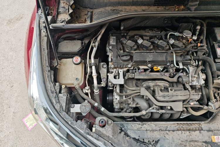Used Toyota IZOA 2020 2.0L Yi Xiang CARE Engine Bay Right