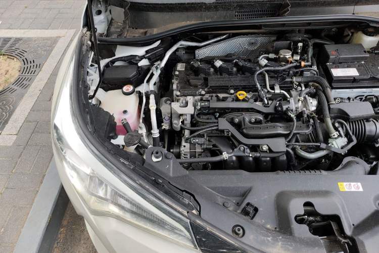Used Toyota IZOA 2020 2.0L Yichi Version Engine Bay Right