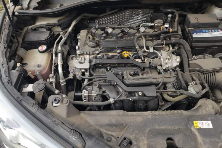 Used Toyota IZOA 2020 2.0L Yi Xiang CARE Engine Bay Right