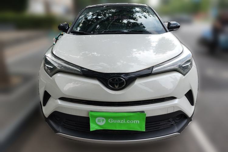 Used Toyota IZOA 2020 2.0L Yichi Version Front