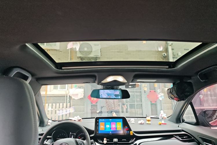 Used Toyota IZOA 2020 2.0L Yi Xiang CARE Headliner