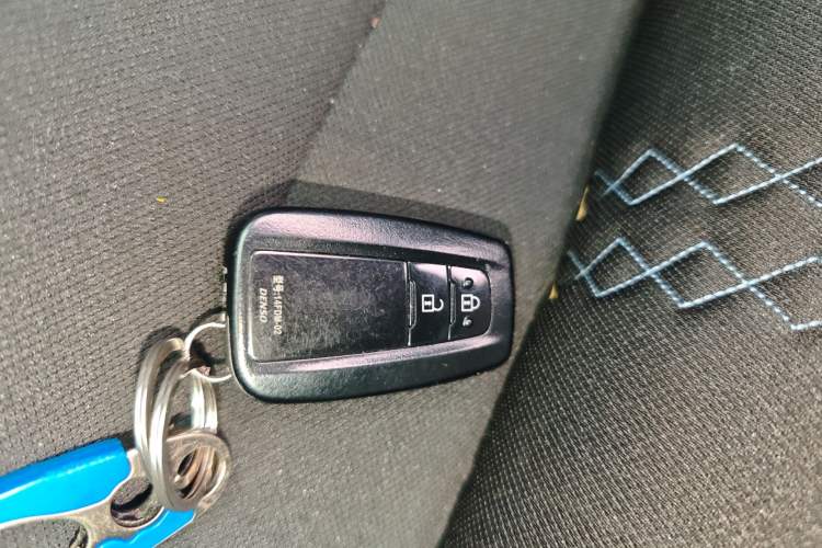 Used Toyota IZOA 2020 2.0L Yi Xiang CARE Vehicle Key