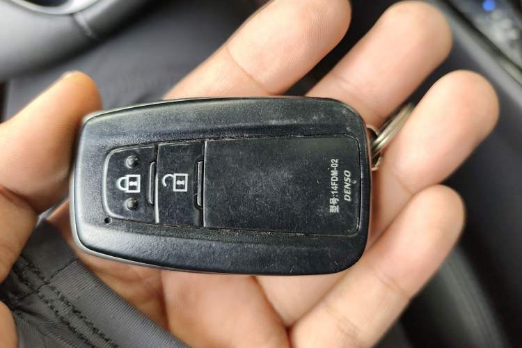 Used Toyota IZOA 2020 2.0L Yichi Version Vehicle Key