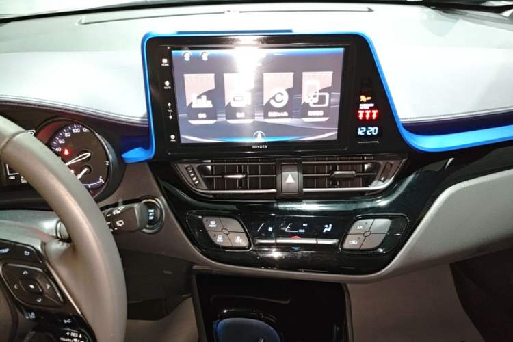 Used Toyota IZOA 2020 2.0L Yichi Version Audio And AC Panel