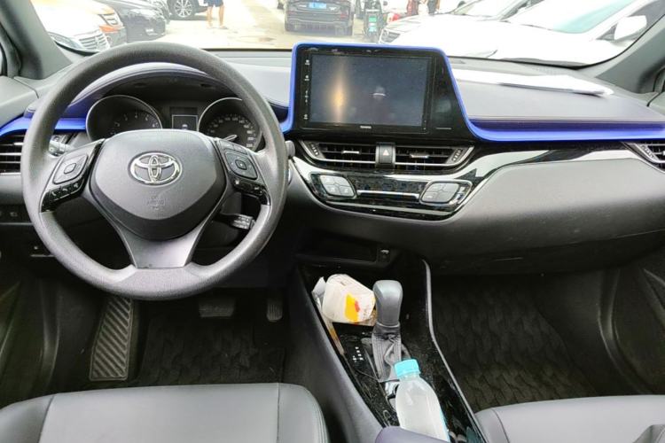 Used Toyota IZOA 2020 2.0L Enjoy Edition Center Console