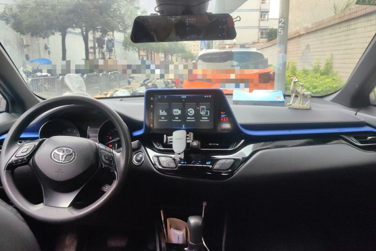 Used Toyota IZOA 2020 2.0L Enjoy Edition Center Console