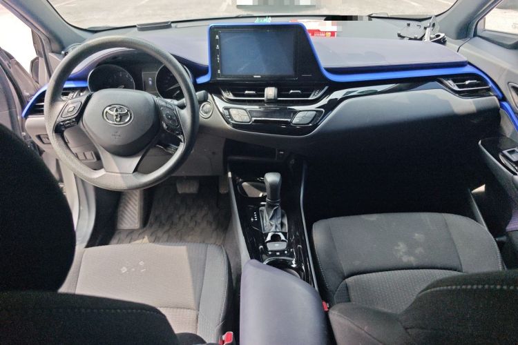 Used Toyota IZOA 2020 2.0L Enjoy Edition Center Console