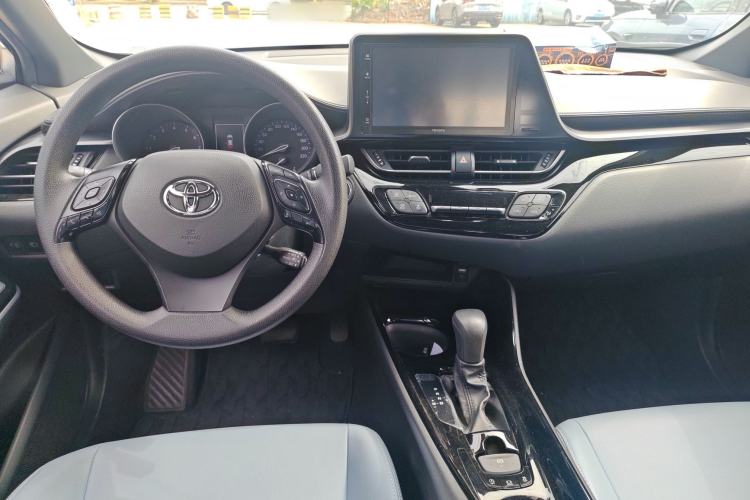 Used Toyota IZOA 2020 2.0L Yi Xiang CARE Center Console