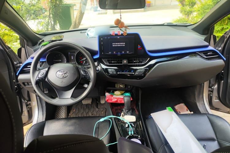 Used Toyota IZOA 2020 2.0L Enjoy Edition Center Console
