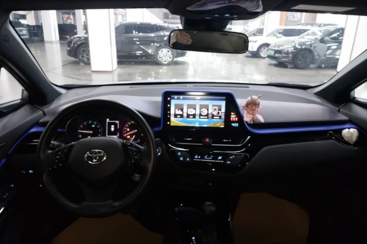 Used Toyota IZOA 2020 2.0L Enjoy Edition Center Console