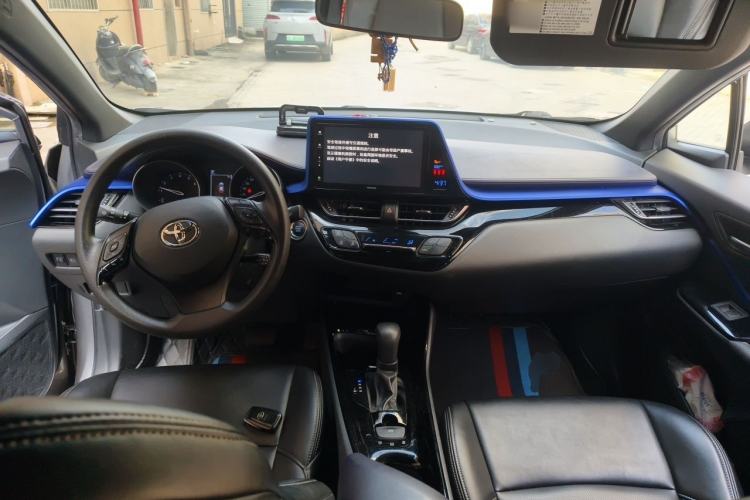 Used Toyota IZOA 2020 2.0L Enjoy Edition Center Console