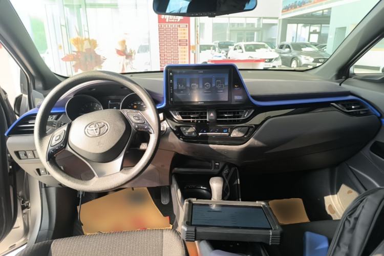 Used Toyota IZOA 2020 2.0L Enjoy Edition Center Console