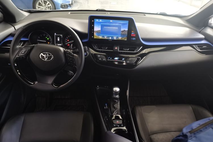 Used Toyota IZOA 2020 2.0L Yichi Version Center Console