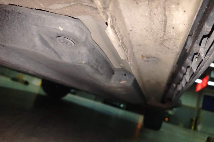 Used Toyota IZOA 2020 2.0L Yichi Version Chassis Front Left