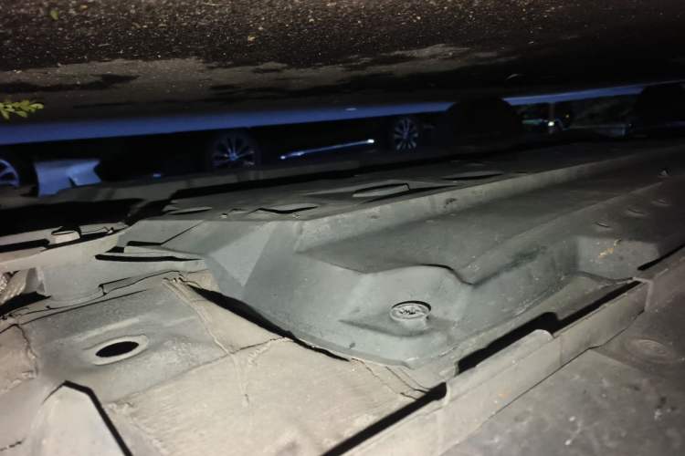 Used Toyota IZOA 2020 2.0L Yichi Version Chassis Front Right