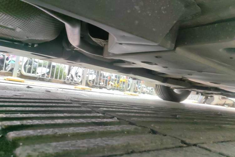 Used Toyota IZOA 2020 2.0L Enjoy Edition Chassis Rear Right