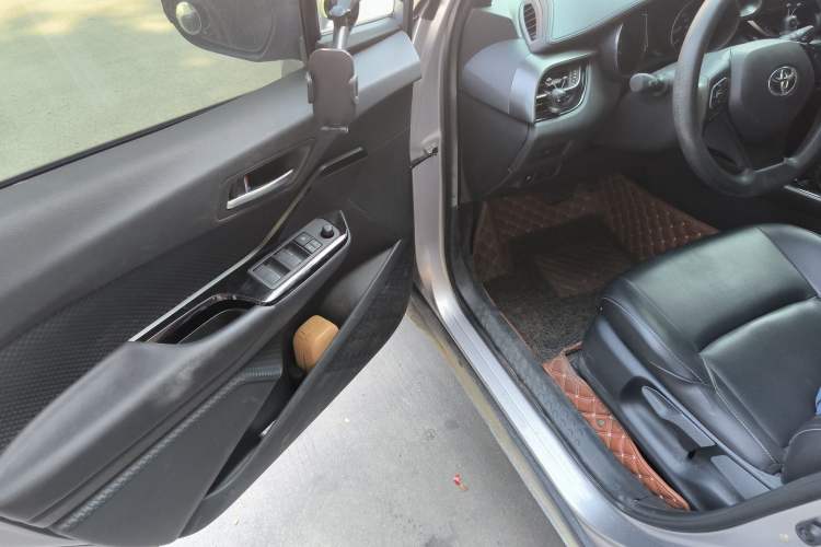 Used Toyota IZOA 2020 2.0L Yi Xiang CARE Driver Seat