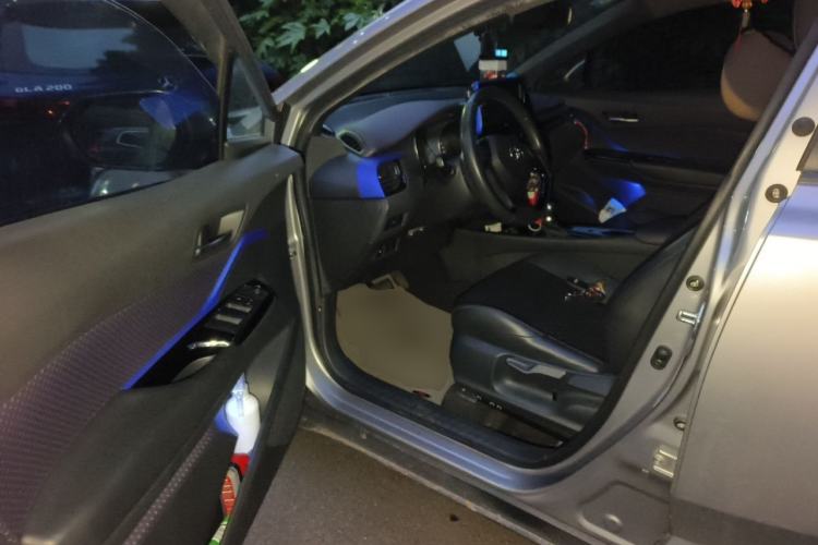 Used Toyota IZOA 2020 2.0L Yichi Version Driver Seat