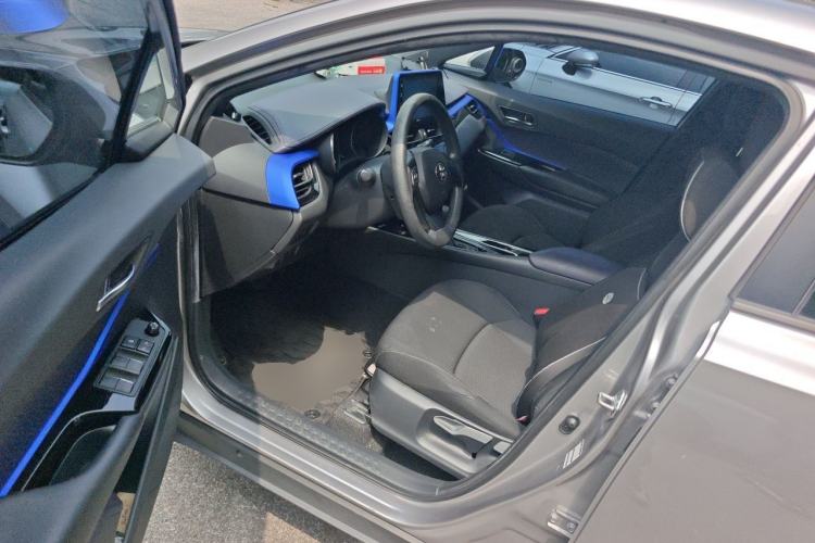Used Toyota IZOA 2020 2.0L Enjoy Edition Driver Seat
