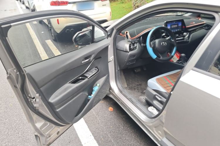 Used Toyota IZOA 2020 2.0L Yi Xiang CARE Driver Seat