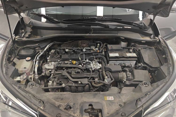 Used Toyota IZOA 2020 2.0L Yichi Version Engine Bay