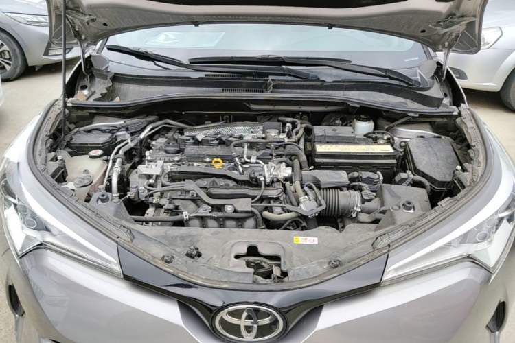 Used Toyota IZOA 2020 2.0L Enjoy Edition Engine Bay