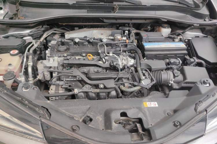 Used Toyota IZOA 2020 2.0L Enjoy Edition Engine Bay