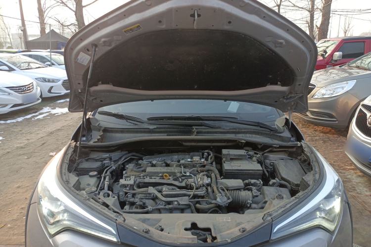 Used Toyota IZOA 2020 2.0L Yichi Version Engine Bay