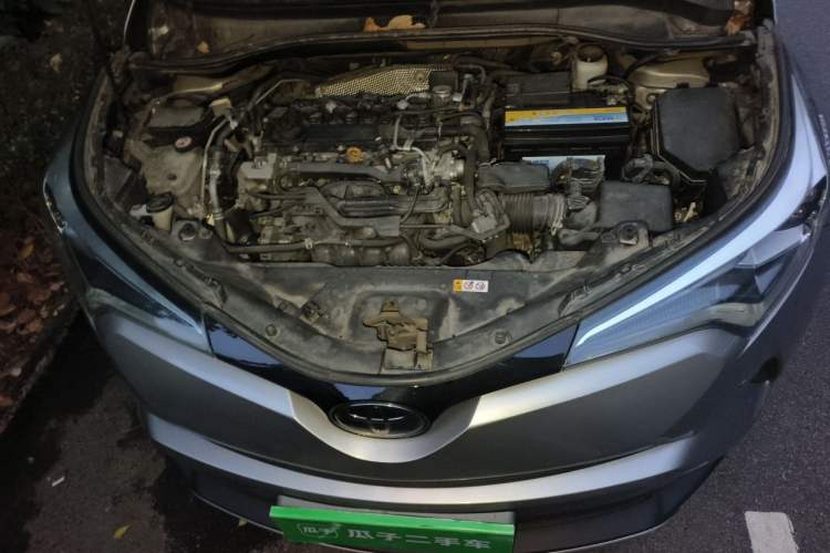 Used Toyota IZOA 2020 2.0L Yichi Version Engine Bay