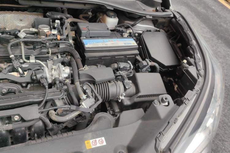 Used Toyota IZOA 2020 2.0L Enjoy Edition Engine Bay Left