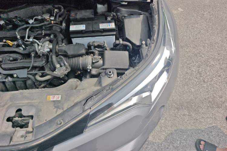 Used Toyota IZOA 2020 2.0L Enjoy Edition Engine Bay Left